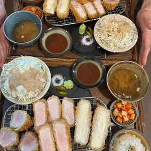 윤돈 대표 사진