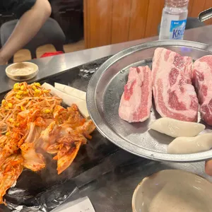 신먹방 털보네생고기 대표 사진