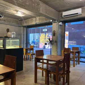 엘레멘츠 대표 사진