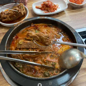청년감자탕 대표 사진