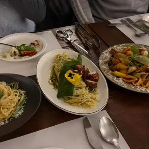 페를로 대표 사진
