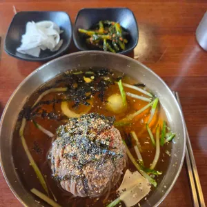 고씨네동해막국수 대표 사진