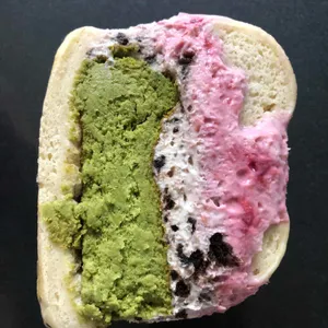 투떰즈업 대표 사진