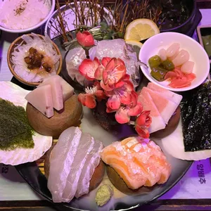 요비 대표 사진