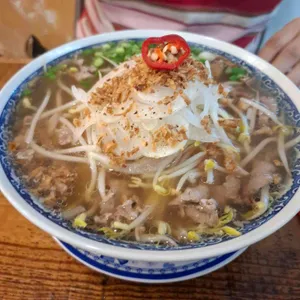 퍼부어 대표 사진