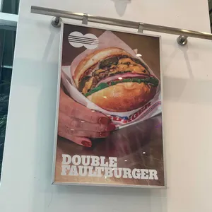 폴트버거 대표 사진
