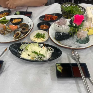 팔각정횟집 대표 사진