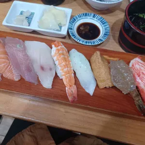 김윤스시 대표 사진