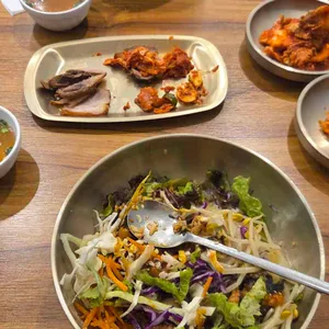 청담이수육애칼국수 대표 사진