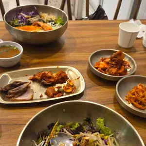 청담이수육애칼국수 대표 사진