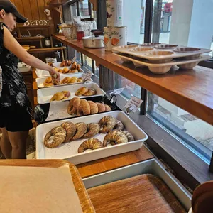 베통 성수 플래그십 사진