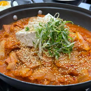 고기반햄반김치찌개 사진