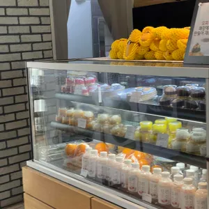 알베르 대표 사진
