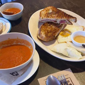 오파토 대표 사진