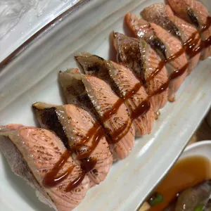 알래스카에서 온 연어가 맛있는 집 사진