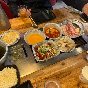 조개까는남자 대표 사진