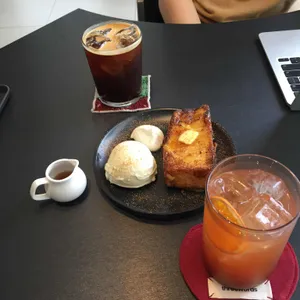 어퍼하우스 대표 사진