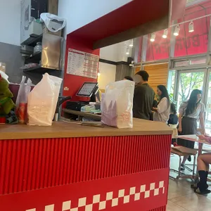 왓더버거 대표 사진