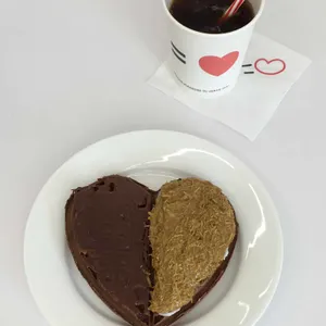 커핀러브 대표 사진