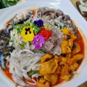 사량도 자연산횟집 대표 사진