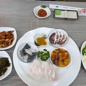 우정횟집 대표 사진