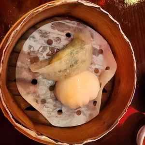 갸우뚱 대표 사진