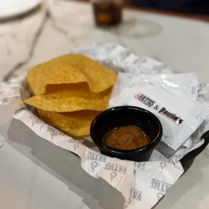 바토스앤폴리스 사진
