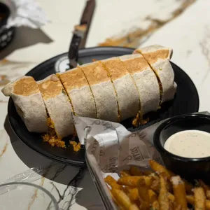 바토스앤폴리스 사진