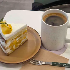 모어댄피스 사진