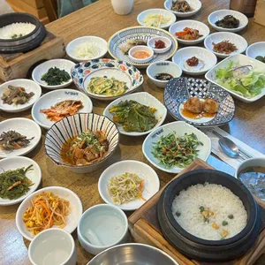 귀빈돌솥밥 대표 사진
