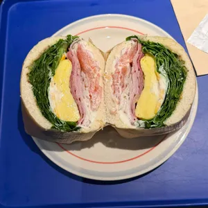 데커스 사진