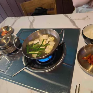육수정 대표 사진
