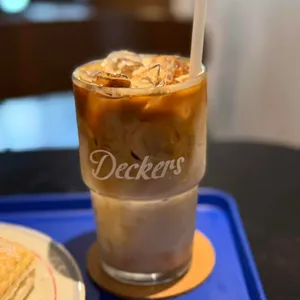 데커스 사진