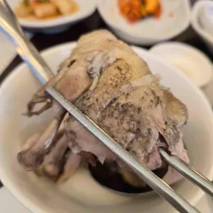제1능이백숙 생국수 대표 사진