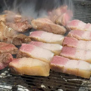 돈멜 대표 사진