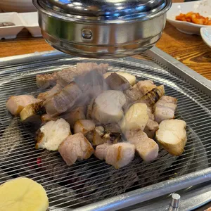 솔방구리 삼겹살 사진