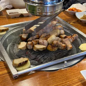 솔방구리 삼겹살 사진