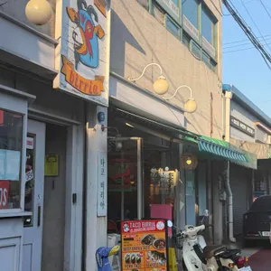 타코 비리아 대표 사진
