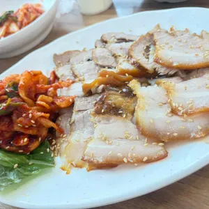 보리고개 수육&두부두루치기 대표 사진