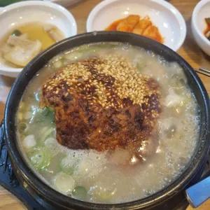 형과아우누룽지삼계탕&왕갈비탕 대표 사진