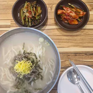 솔샘칼국수보쌈 대표 사진