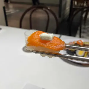 애슐리퀸즈 사진