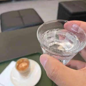 이로울리 대표 사진