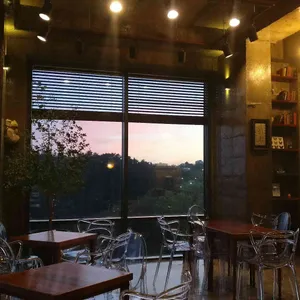 오버더윈도우 리뷰 사진