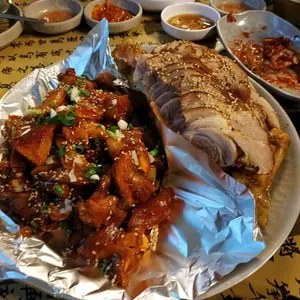명품원조한방왕족발 사진