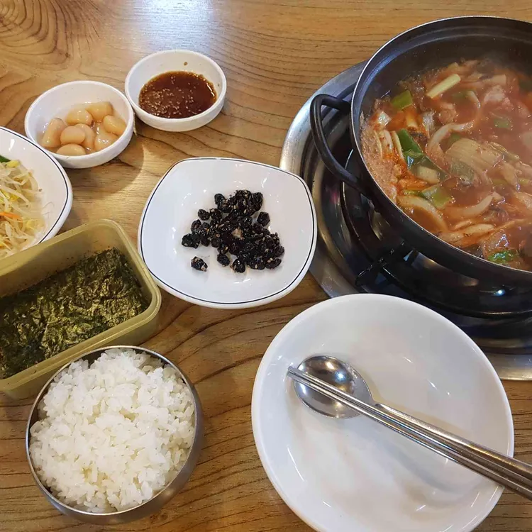 통돼지두루치기김치찌개전문점 사진