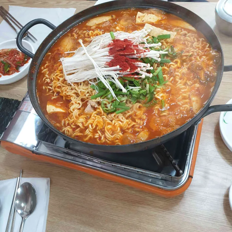 강남김치찌개 사진