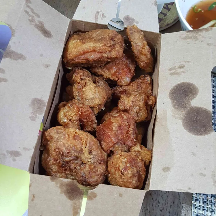 교촌치킨 사진