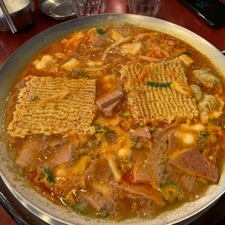 놀부부대찌개 사진