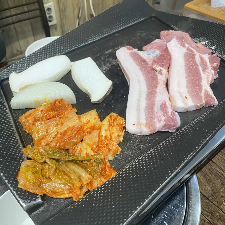 배부른돼지식당 사진